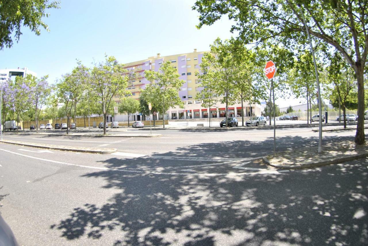 Parque Nacoes Prime Apartments 13 Lisbona Esterno foto